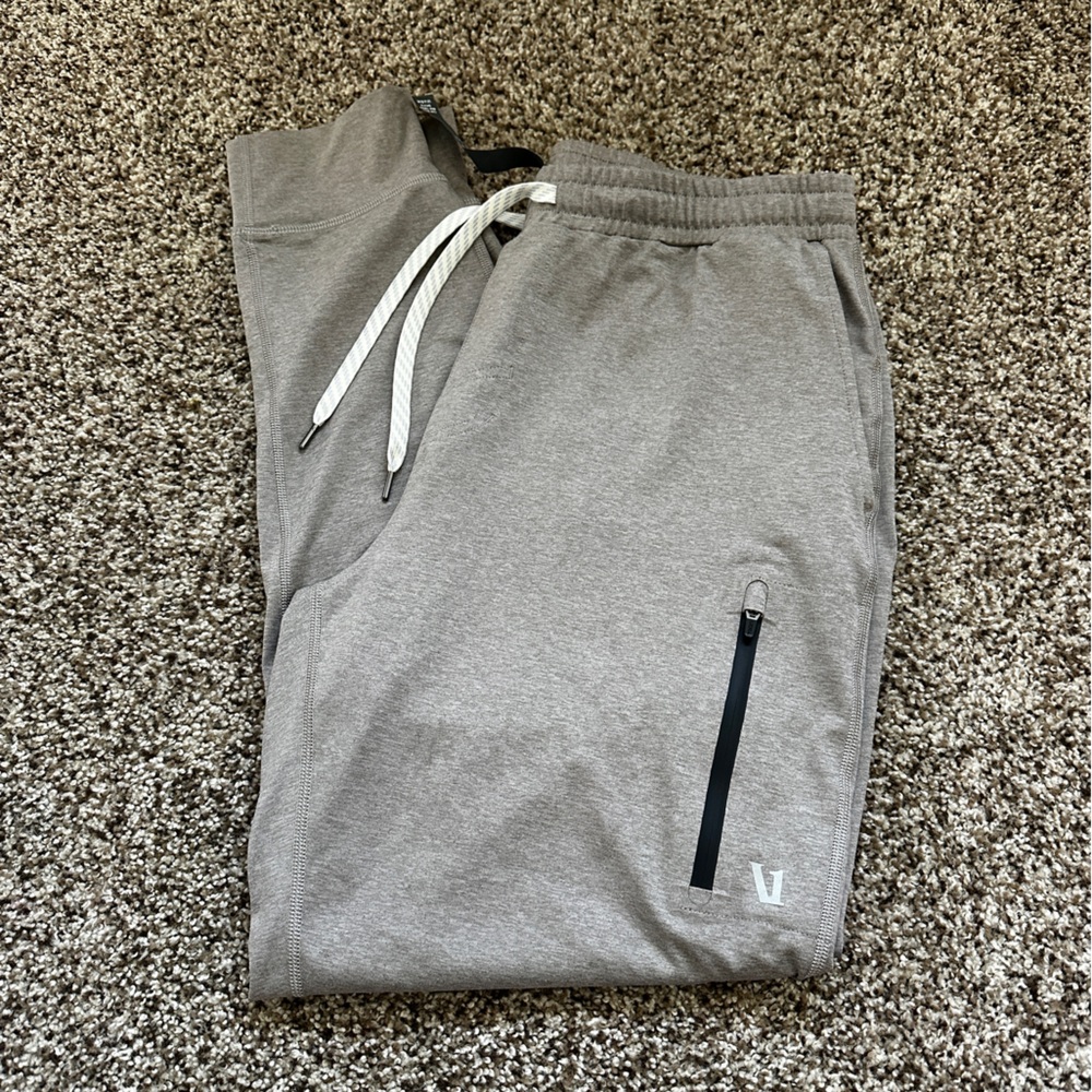 Vuori Sunday Performance Joggers Linen